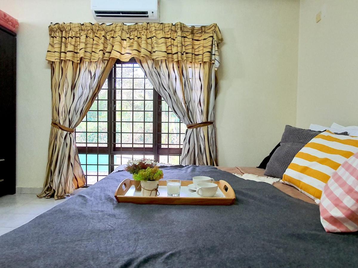Melaka Afamosa Villa With Private Pool For 10 Pax Alor Gajah Buitenkant foto