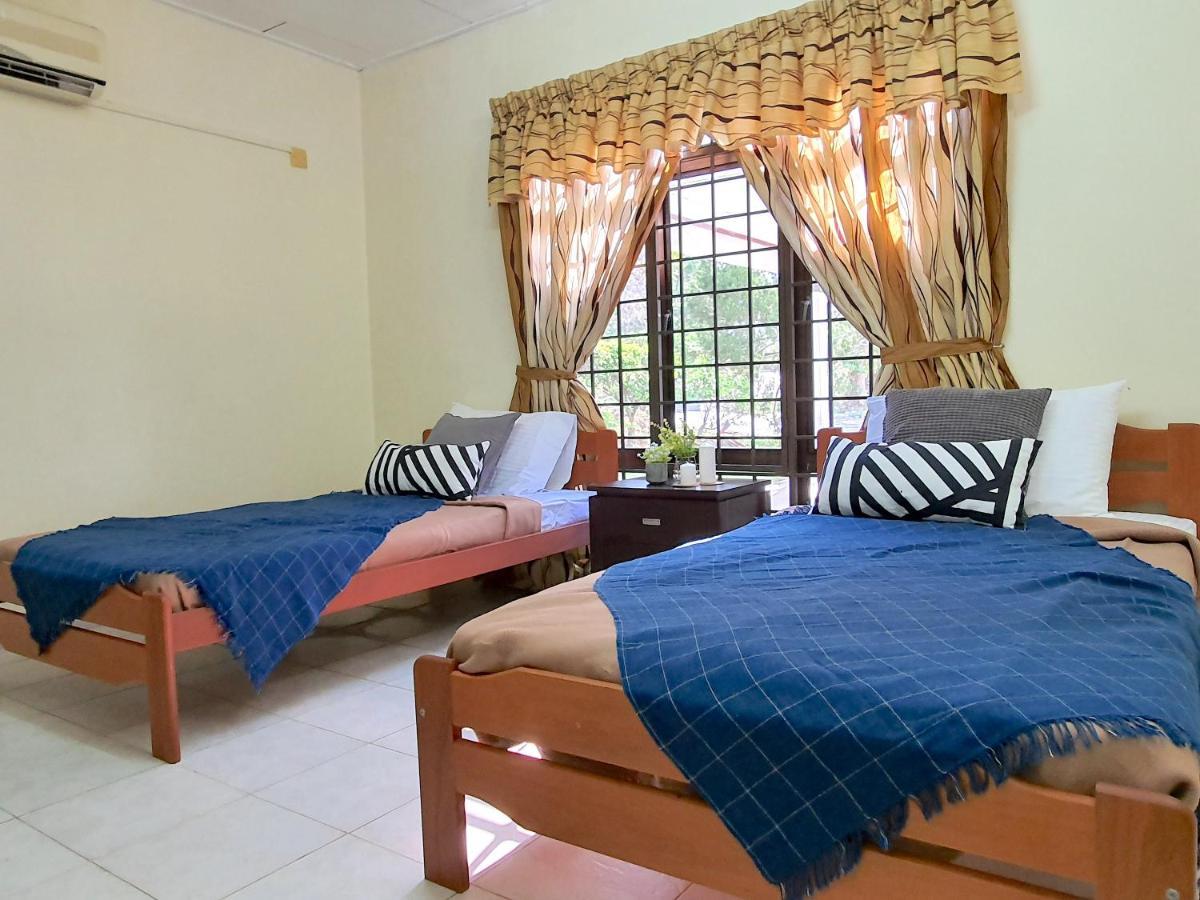 Melaka Afamosa Villa With Private Pool For 10 Pax Alor Gajah Buitenkant foto