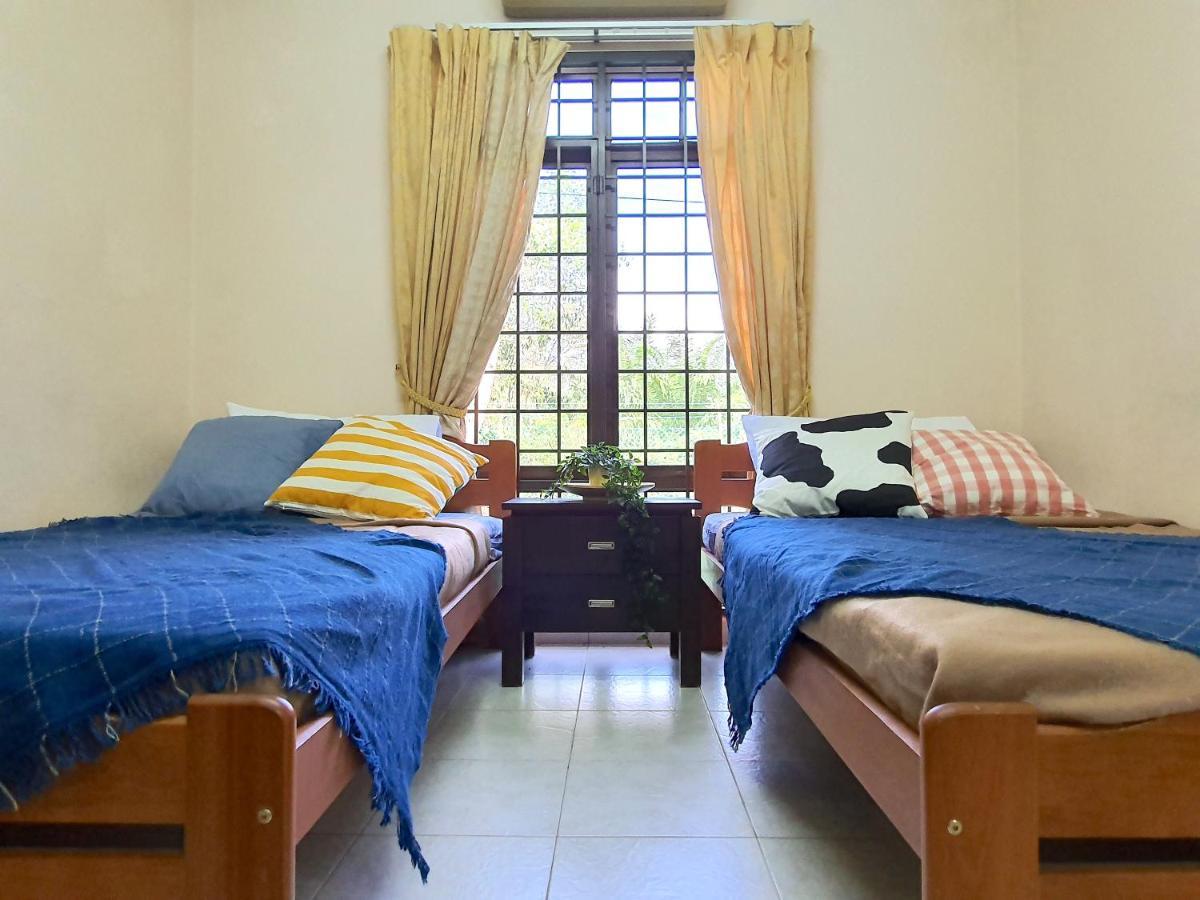 Melaka Afamosa Villa With Private Pool For 10 Pax Alor Gajah Buitenkant foto