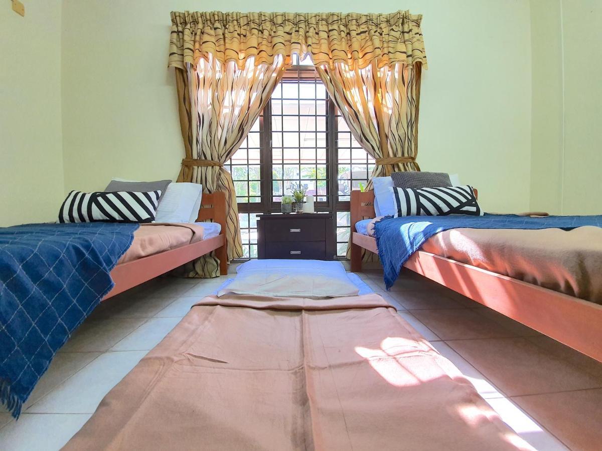 Melaka Afamosa Villa With Private Pool For 10 Pax Alor Gajah Buitenkant foto